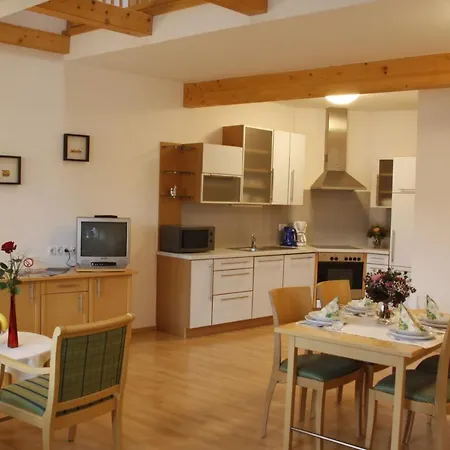 Raiffeisenhof Apartamento *